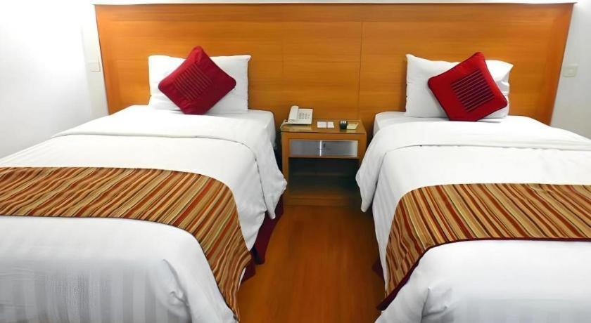 Sofyan Hotel Cut Meutia Jakarta Exterior foto